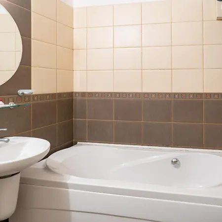 Family Gran Ivan Ξενοδοχείο 3*