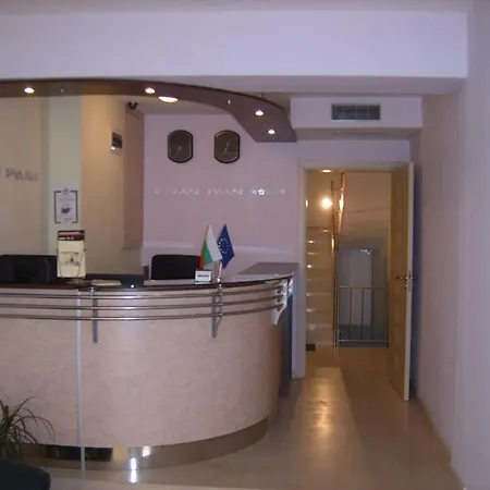 Family Gran Ivan Ξενοδοχείο 3*