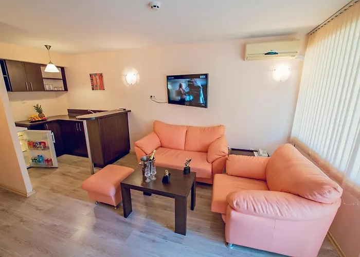 Family Gran Ivan Hotell 3*