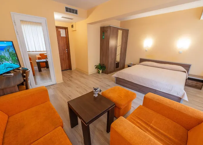 Family Gran Ivan فندق فارنا