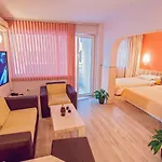 格兰伊万家庭酒店 酒店 3*