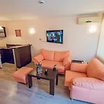 格兰伊万家庭酒店 酒店 3*
