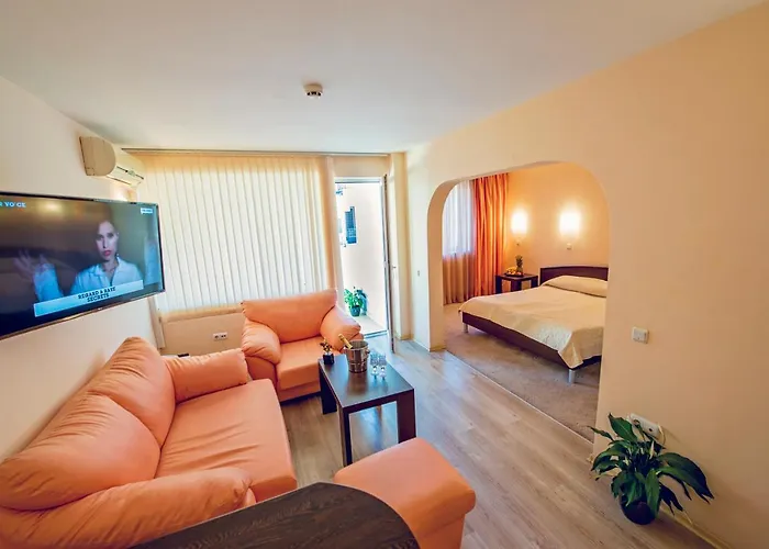 格兰伊万家庭酒店 酒店 瓦爾納