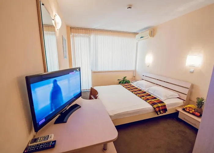 格兰伊万家庭酒店