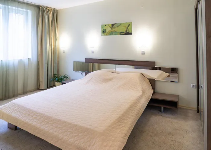 格兰伊万家庭酒店 3*