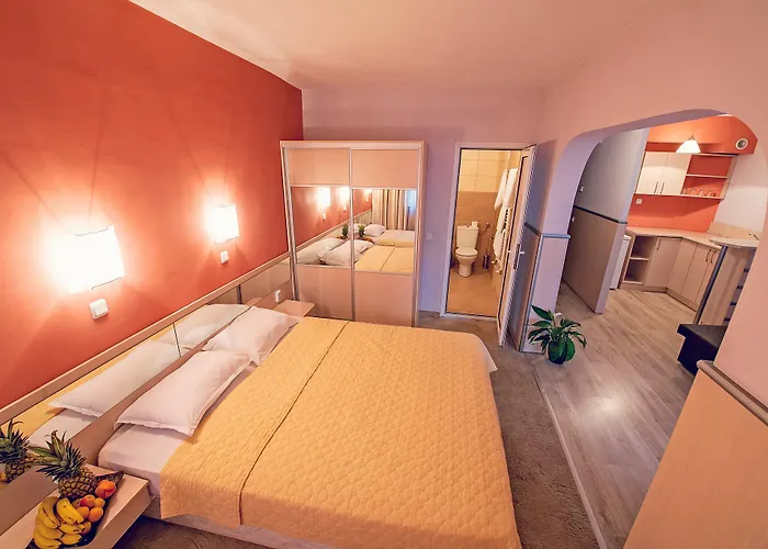 格兰伊万家庭酒店 3* 瓦爾納