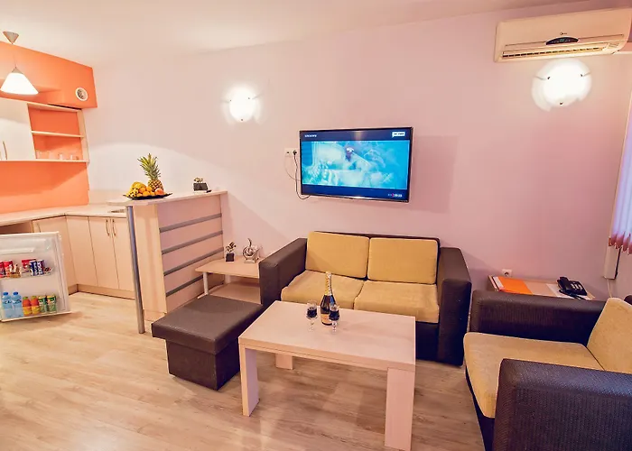 格兰伊万家庭酒店 3* 瓦爾納